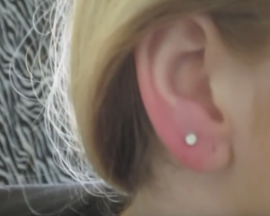ear lobe piercing picture